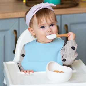 Boiling Water Safe Dust Proof Baby Feeding Silicone Apron Sturdy Allergy Friendly