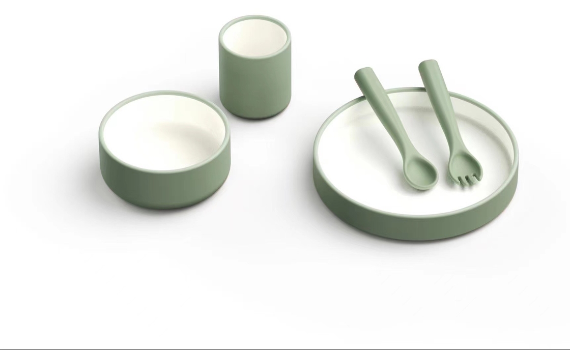 Newly Designed Contrasting Colors Silicone Baby Feeding Set for Dinner